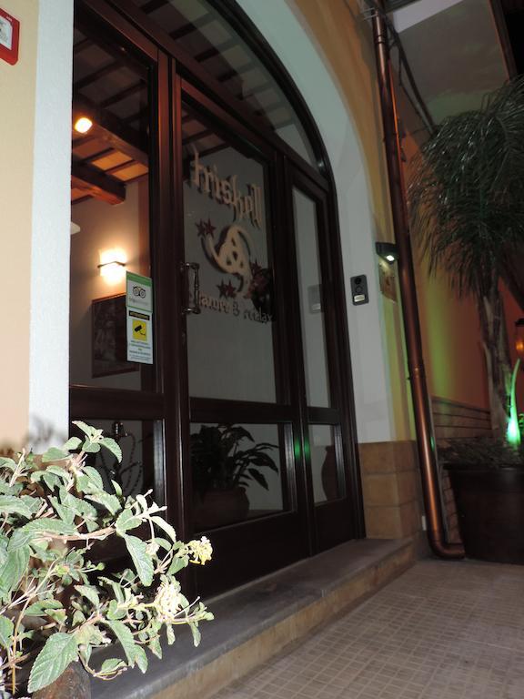 Triskell Camere & Relax Castelluzzo Bagian luar foto